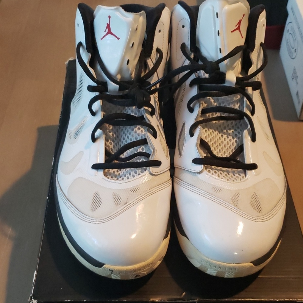 Jordan Play In These II